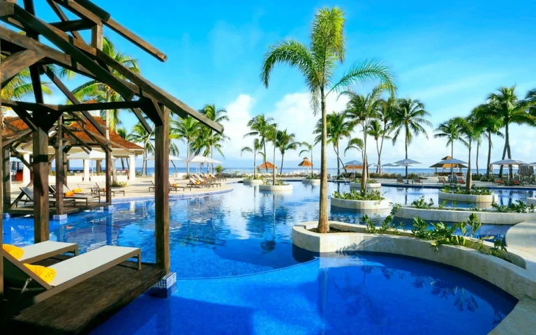 How to Reduce Beachfront Resort Costs: The 2026 Authority Guide